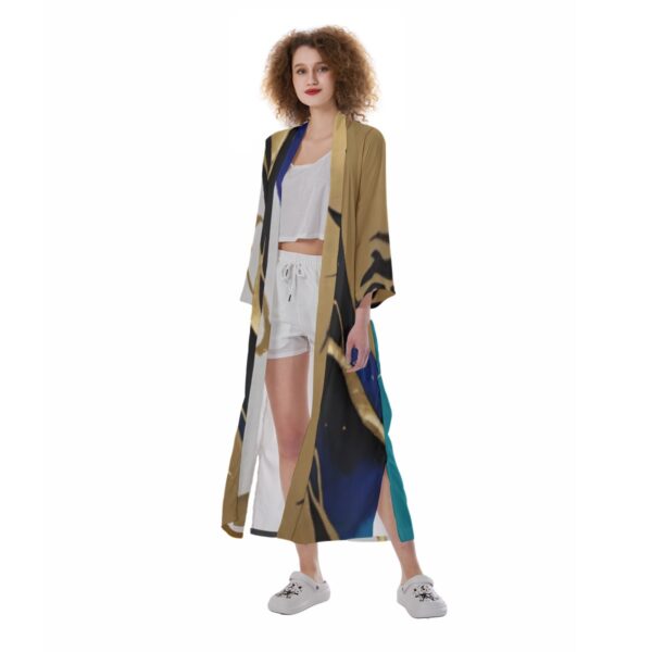 Woman in abstract print kimono.