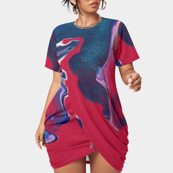 Red abstract print short sleeve dress.